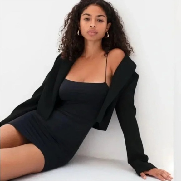 NWT Aritzia Ten By Babaton Illume Stretch Mini Dress Jazzy Red Large Brand New - Picture 3 of 9